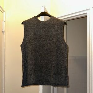 H&M Gray Sleeveless Sweater